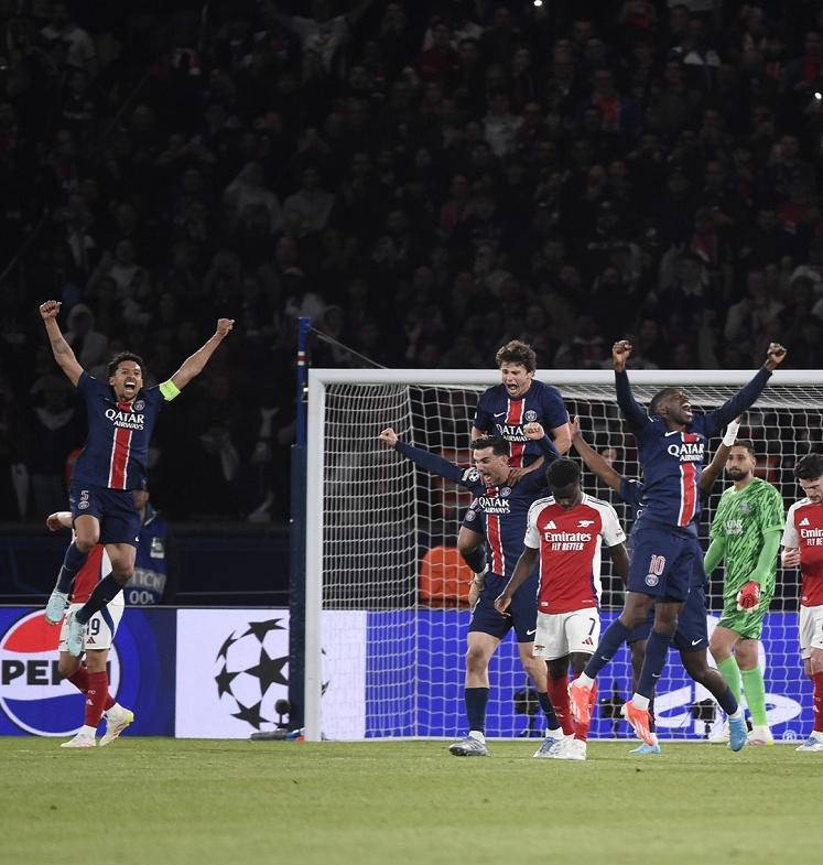 包含法国豪门巴黎圣日耳曼大胜尼斯，继续领跑积分的词条