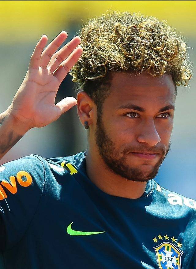 巴黎圣日耳曼小将崭露头角！成为球队一员